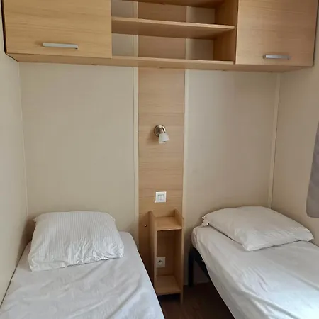 Дом отдыха Mobilhome 3 Bedrooms 2 Bathrooms - Familial Jf64